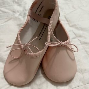 Girl’s Ballet Shoes